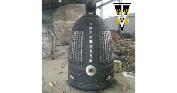 如何改善铜钟雕塑的音质