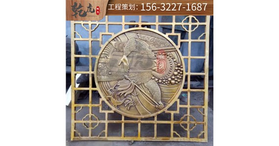 镂空浮雕：为珠宝公司创造视觉体验