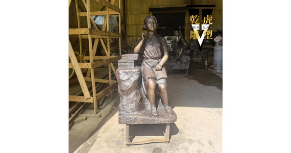 大型人物铜雕定做  乾虎雕塑