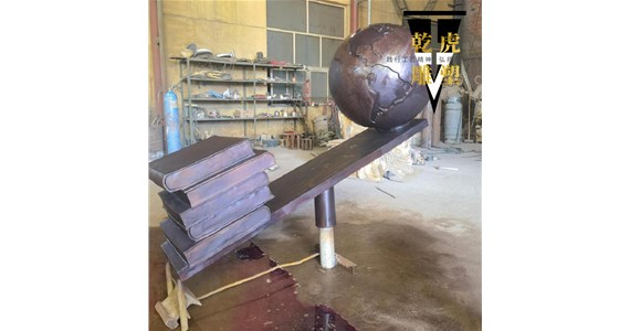 人物雕塑哪里买  乾虎雕塑