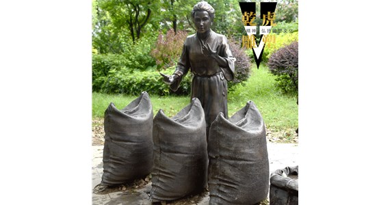 铸铜公园人物雕塑哪家好  乾虎雕塑