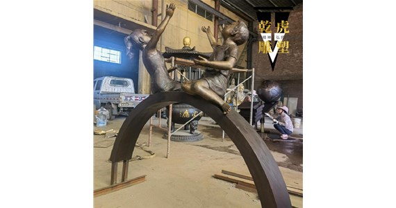景观人物雕塑工厂   乾虎雕塑