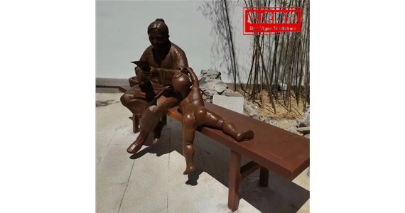 铸铜人物雕塑供应商    乾虎雕塑