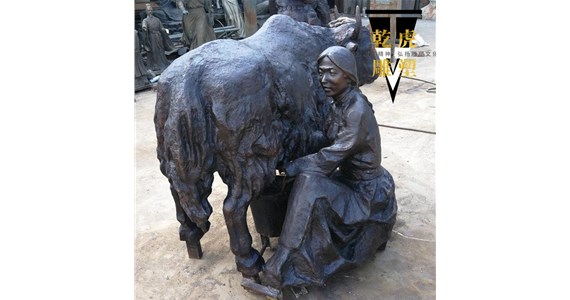 铸铜人物雕塑厂家   乾虎雕塑