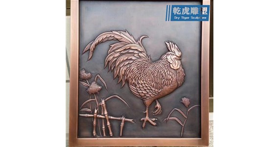 锻铜玻璃钢动物雕塑源头厂家   锻铜公鸡雕塑