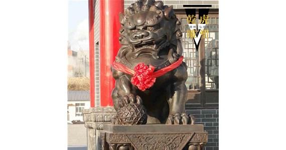 复古石雕动物雕塑源头厂家   铸铜门狮雕塑