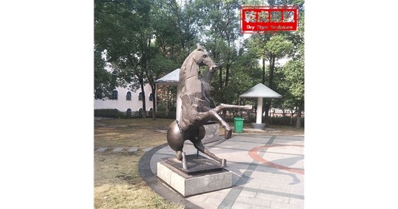 动物雕塑雕塑师