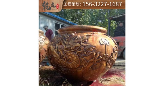 铜雕作品上如何写字好看 