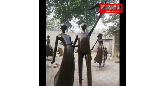 人物青铜雕塑的引入和铸造工艺