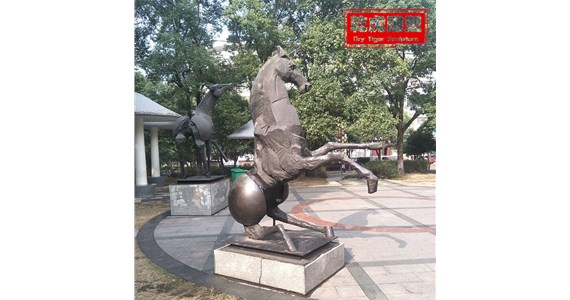 景观动物雕塑有毒嘛