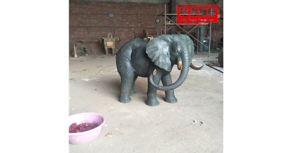 乔迁动物铜雕有哪些   小型铸铜象雕塑