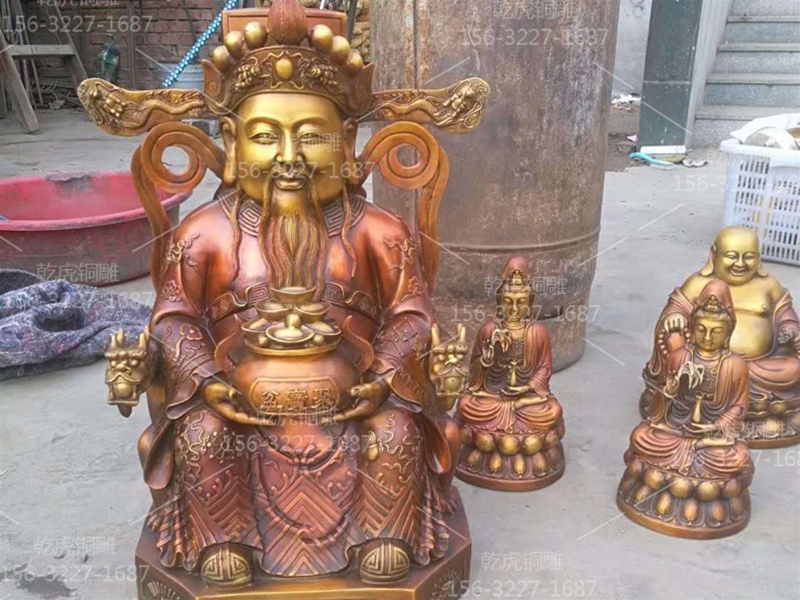 铜神像